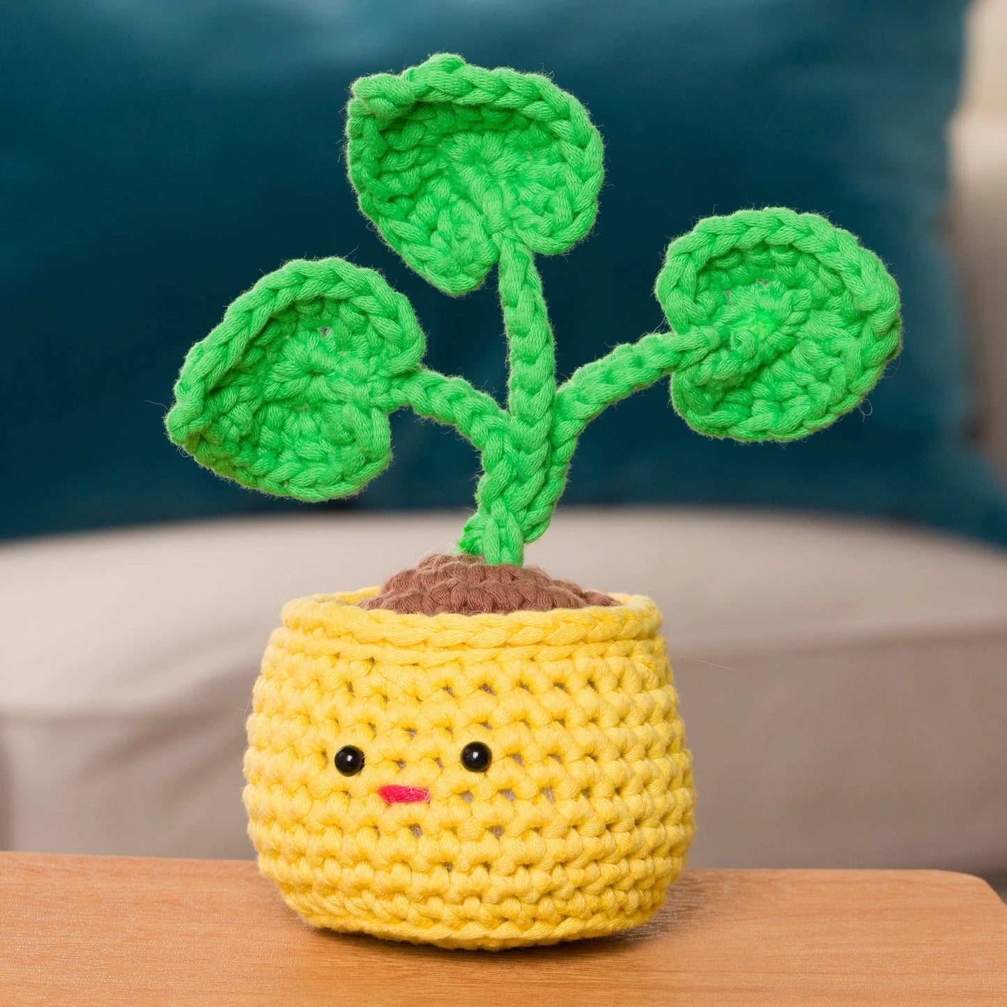 Free Bernat Crochet Mini Monstera Pattern