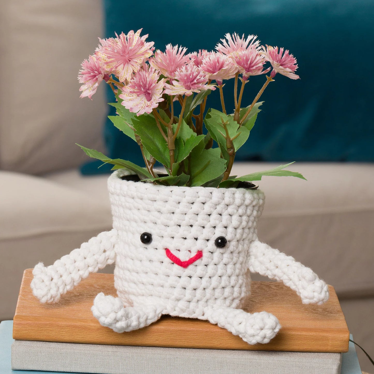 Free Maker Minis Crochet Plant Cozy Pal Pattern